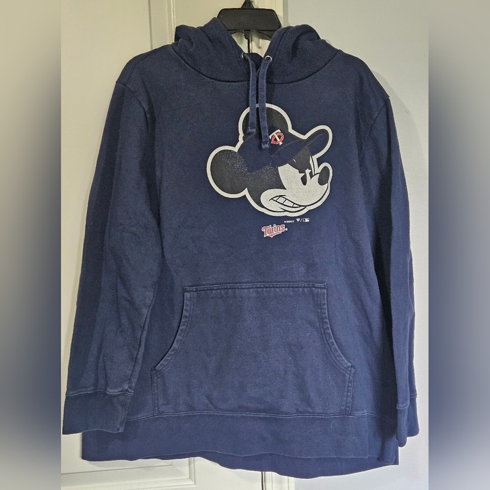 Fanatics twins hoodie